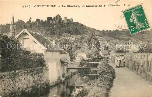 AK / Ansichtskarte Chevreuse Le Clocher la Madeleine et l Yvette Chevreuse