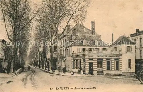 AK / Ansichtskarte Saintes_Charente Maritime Avenue Gambetta Saintes Charente Maritime