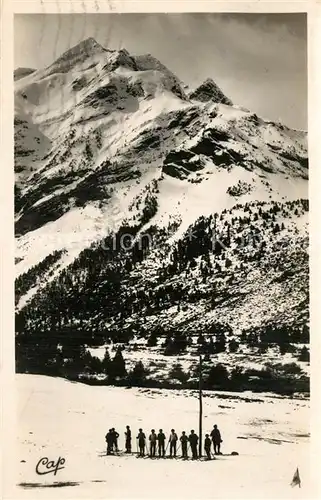 AK / Ansichtskarte Gavarnie_Hautes Pyrenees Skieurs a La Prade Le Pic des Sarradets Gavarnie Hautes Pyrenees