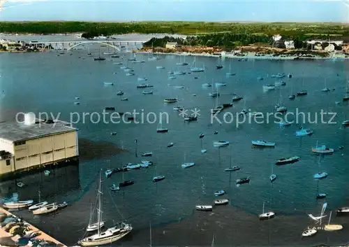 AK / Ansichtskarte La_Trinite sur Mer La criee et vue sur le Port La_Trinite sur Mer