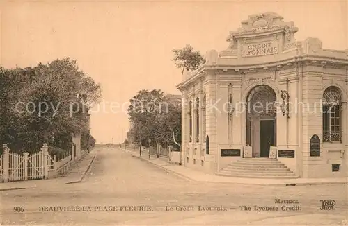 AK / Ansichtskarte Deauville La Plage Fleurie Le Credit Lyonnais Deauville