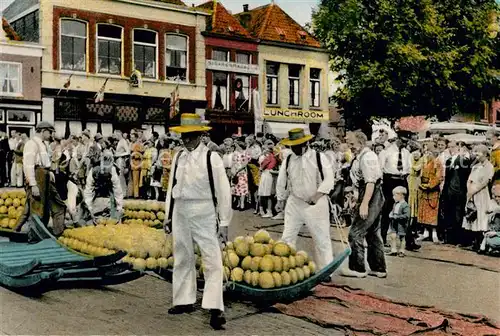 AK / Ansichtskarte Alkmaar Kaasmarkt Alkmaar