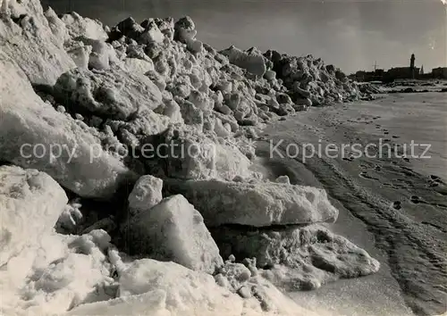 AK / Ansichtskarte Warnemuende_Ostseebad im Winter Warnemuende_Ostseebad