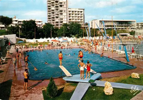 AK / Ansichtskarte Royan_Charente Maritime Piscine de la Plage de Foncillon La Tour de Foncillon et le Palais des Congres Royan Charente Maritime