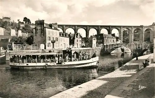 AK / Ansichtskarte Dinan Vedette a l arrivee Pont Viaduc Dinan