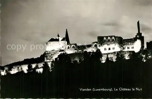 AK / Ansichtskarte Vianden Chateau la Nuit Vianden