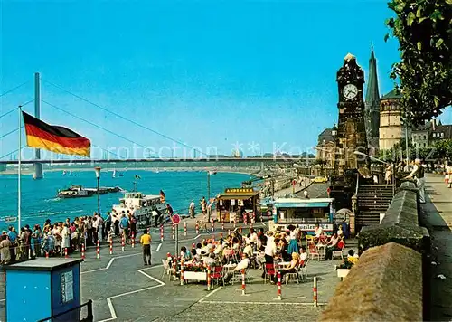 AK / Ansichtskarte Duesseldorf Rheinufer mit Oberkasseler Bruecke Duesseldorf