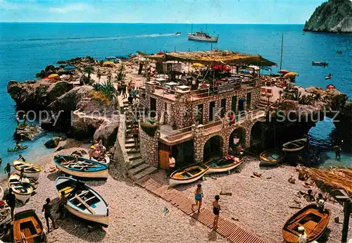 AK / Ansichtskarte Capri Kleiner Strand Klippen der Meerfrauen Capri