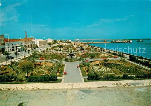 AK / Ansichtskarte Olhao Parkanlagen am Hafen Olhao