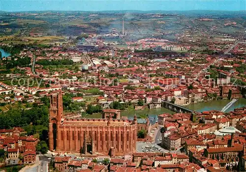 Albi_Tarn La Basilique Sainte Cecile dont le donjon Le Palais de la Berbie et Le Quartier de la Madeleine Albi_Tarn