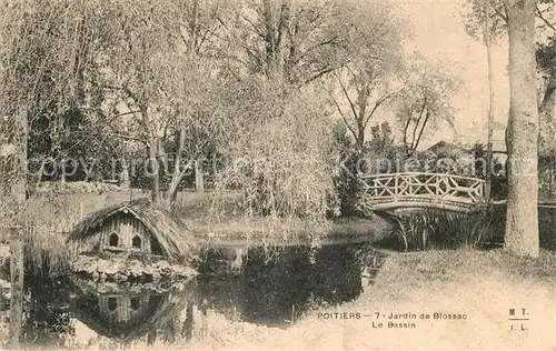 AK / Ansichtskarte Poitiers_Vienne Jardin de Blossac Bassin Poitiers Vienne