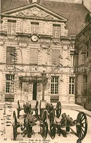 VERDUN_Meuse Cour de la Mairie Canons Verdun Meuse