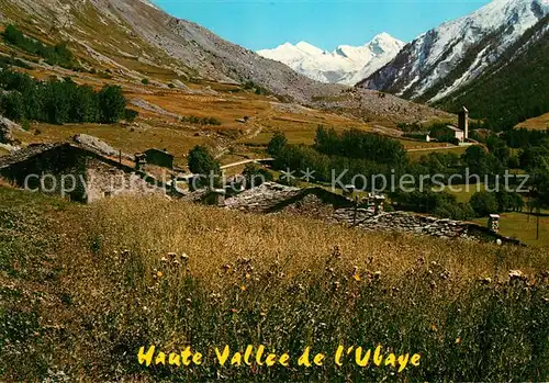 Maljasset Le village et au loin le Bric de Rubren 