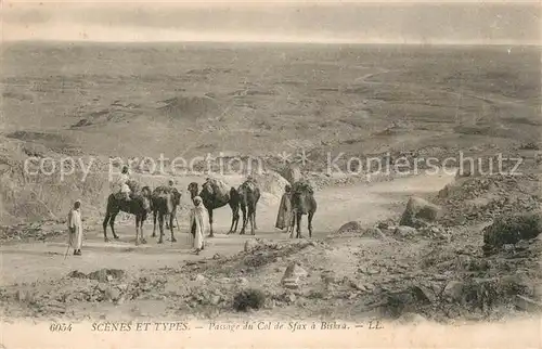 AK / Ansichtskarte Biskra Scenes et types Passage du Col de Sfax a Biskra Biskra