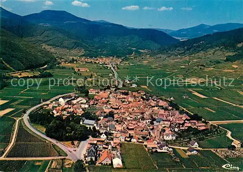 AK / Ansichtskarte Kientzheim Vue aerienne au fond Kaysersberg et chaine des Vosges Kientzheim