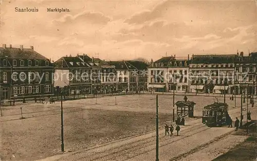 AK / Ansichtskarte Saarlouis Marktplatz Strassenbahn Saarlouis