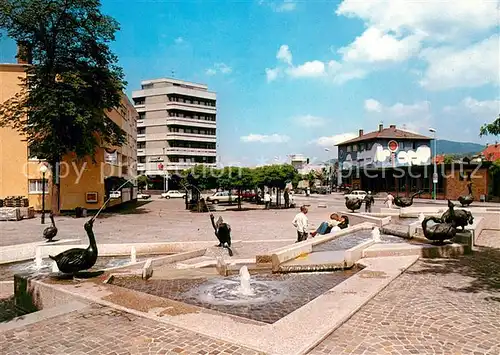 AK / Ansichtskarte Gaggenau Bahnhofsplatz mit Brunnen Gaggenau