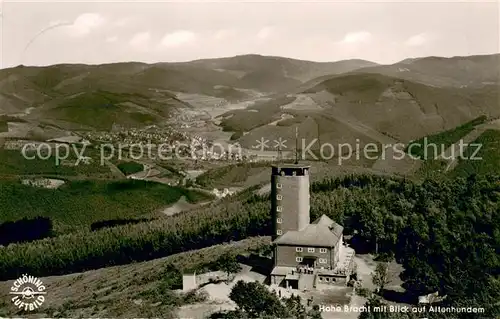 AK / Ansichtskarte Kirchhundem Aussichtsturm Hohe Bracht Blick auf Altenhundem Fliegeraufnahme Kirchhundem