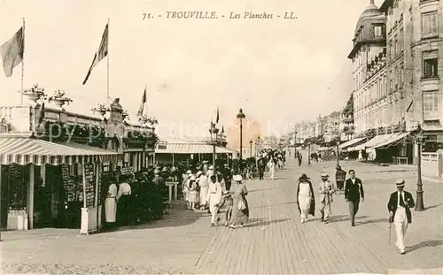 AK / Ansichtskarte Trouville sur Mer Les Planches Trouville sur Mer