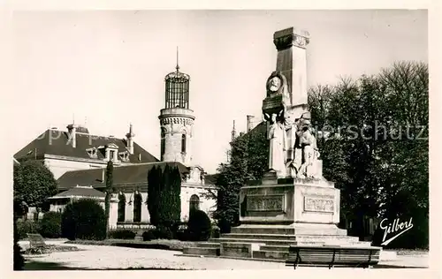 AK / Ansichtskarte Cognac_Charente Le Monument Martell et la Poste 