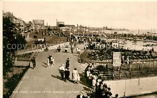 AK / Ansichtskarte Southend on Sea The Front leading to the Kursaal Valentine s Post Card Southend on Sea
