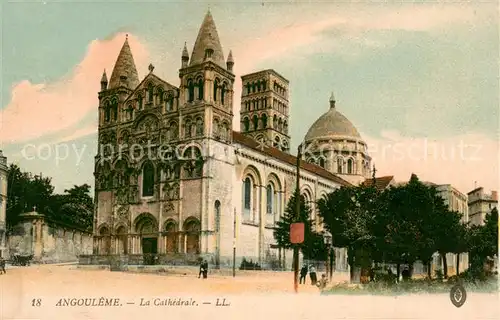 AK / Ansichtskarte Angouleme La Cathedrale Angouleme