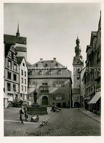 AK / Ansichtskarte Cochem_Mosel Marktplatz mit Rathaus Cochem Mosel