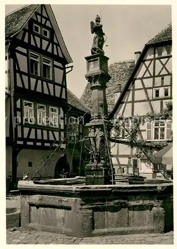 AK / Ansichtskarte Michelstadt Marktplatz Roehrbrunnen Michelstadt