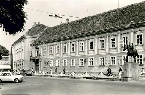 AK / Ansichtskarte Szekesfehervar Freiheitsplatz Szekesfehervar