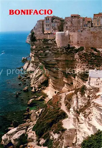 AK / Ansichtskarte Bonifacio_Corse_du_Sud La vieille ville perche en haut de ses falaises aux formes envoutantes faconnees par les temps surveille inlassablement la mer Bonifacio_Corse_du_Sud