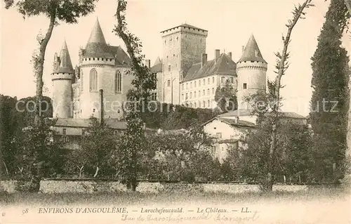 AK / Ansichtskarte La_Rochefoucauld Chateau La_Rochefoucauld