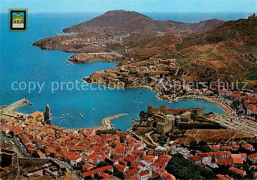 AK / Ansichtskarte Collioure Vue aerienne au fond le Cap Bear Collioure