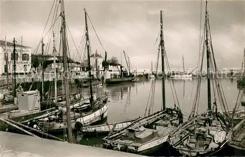 AK / Ansichtskarte La_Flotte Le port bateaux de peche La_Flotte