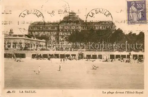 AK / Ansichtskarte La_Baule_sur_Mer La plage devant lHotel Royal La_Baule_sur_Mer