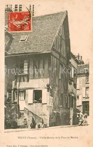 Toucy Vieille maison de la Place du Marche Toucy