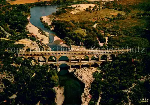 AK / Ansichtskarte Pont du Gard Vue aerienne Aqueduc romain Pont du Gard