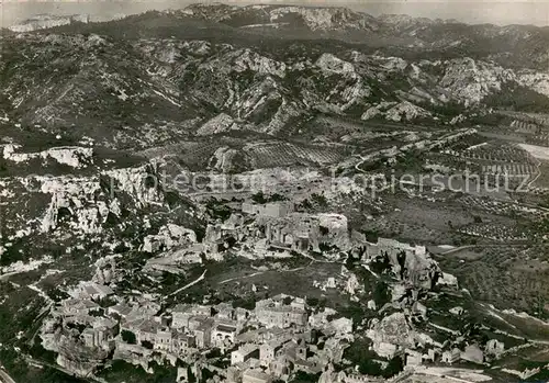 AK / Ansichtskarte Les_Baux de Provence Vue generale aerienne Les_Baux de Provence