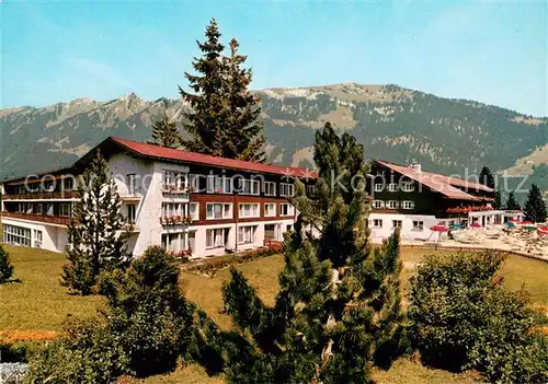 AK / Ansichtskarte Sonthofen_Oberallgaeu Kur und Sporthotel Allgaeuer Berghof Hallenbad Sonthofen Oberallgaeu