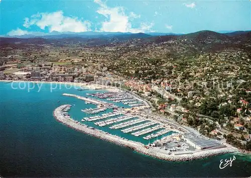 AK / Ansichtskarte Le_Lavandou Vue aerienne sur le port et la ville Cote d Azur Le_Lavandou