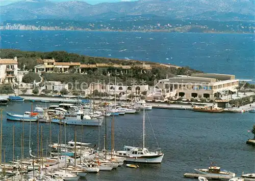 AK / Ansichtskarte Le_Brusc Le port des Embiez Bateaux a quai Le_Brusc