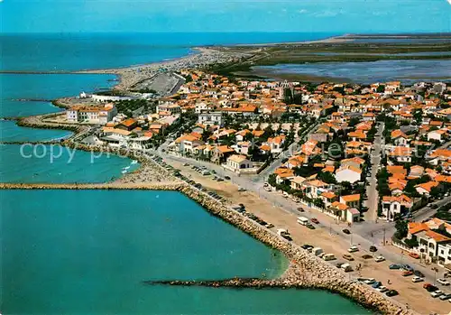 AK / Ansichtskarte Les_Saintes Maries de la Mer Vue aerienne Les