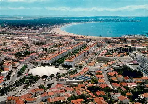 AK / Ansichtskarte Royan_Charente Maritime Vue generale aerienne vers St Georges et Suzac Le marche couvert  Royan Charente Maritime