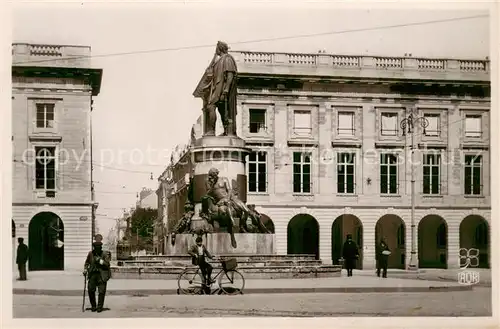 AK / Ansichtskarte Reims_Champagne_Ardenne Statue de Louis XV Place Royale Reims_Champagne_Ardenne