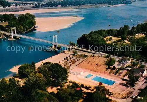 AK / Ansichtskarte Gennes_Maine et Loire La nouvelle Piscine le Camping et le Pont sur la Loire Vue aerienne Gennes Maine et Loire