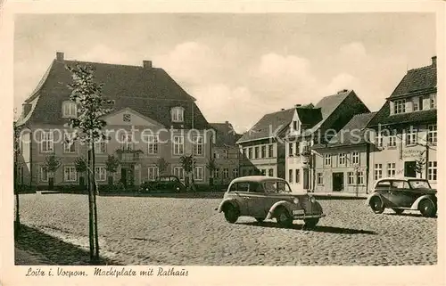 AK / Ansichtskarte Loitz_Vorpommern Marktplatz mit Rathaus 