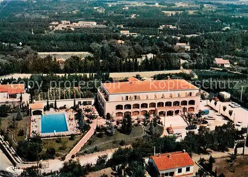 Saint Remy de Provence Hotel Pratelli Hostellerie du Vallon de Valrugues Vue aerienne Saint Remy de Provence