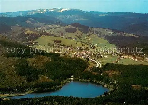 AK / Ansichtskarte Altglashuetten Windgfaellweiher Blick zum Feldberg Schwarzwald Fliegeraufnahme Altglashuetten