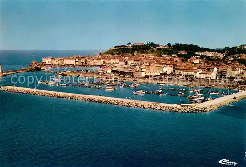 AK / Ansichtskarte Saint_Tropez_Var Vue aerienne Le port Saint_Tropez_Var