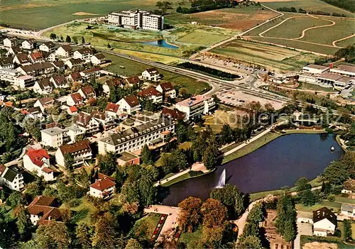 AK / Ansichtskarte Horn Bad_Meinberg Kurparksee Sanatorien Kurklinik Bewegungszentrum Fliegeraufnahme Horn Bad_Meinberg