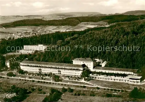 AK / Ansichtskarte Hoexter_Weser Weserbergland Klinik Fliegeraufnahme Hoexter Weser